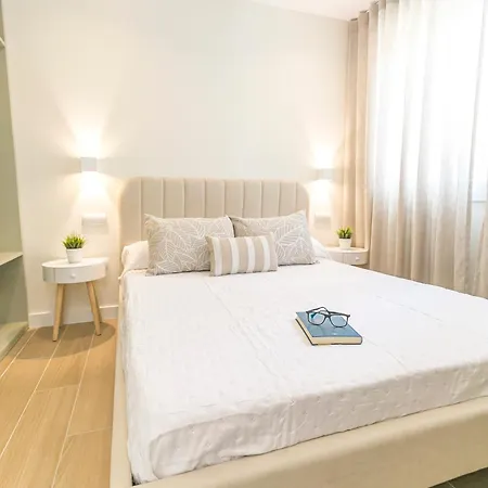 Canovas - Posidonia Апартаменти *