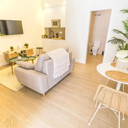 Canovas - Posidonia Апартаменти *