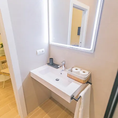 Canovas - Posidonia Apartman *